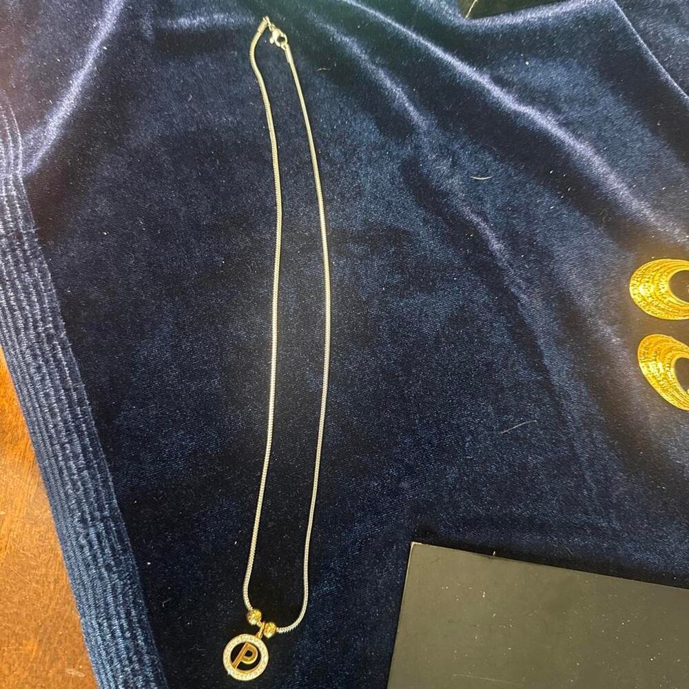 Gold and silver tone necklace